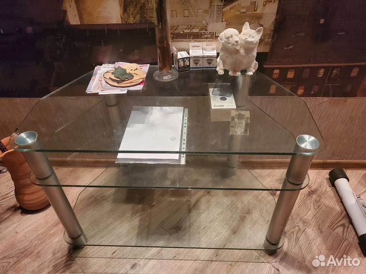 Подставка под телевизор и аппаратуру