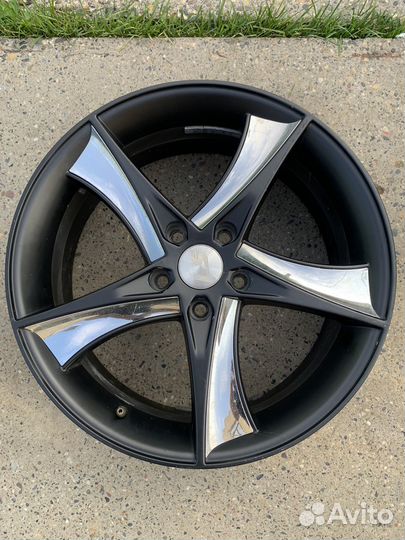 Продажа литых дисков r18 5x114.3