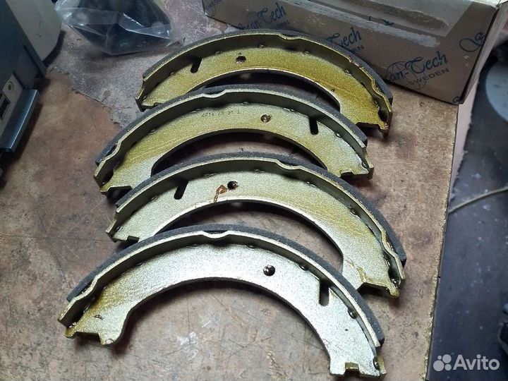 Колодки стояночного тормоза Volvo S V XC 70