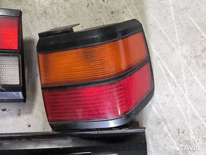 Фары задние на Passat b3