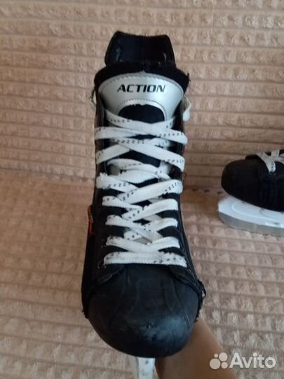 Коньки хоккейные action
