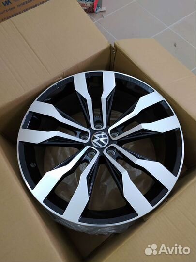 R21/5/112 VW Touareg New R line, Audi Q7