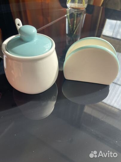 Сахарница и подставка для салфеток