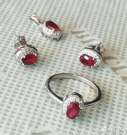 Серьги, кольцо р.17,0, кулон серебро рубин С395