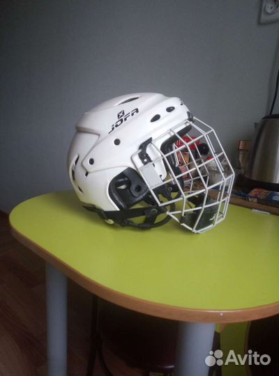 Шлем хоккейный