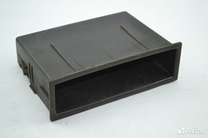 Ящик в торпеде, открытый volvo FH12 1-seeria (01.9