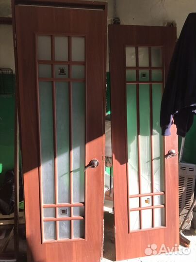 Двери в туалет и ванную