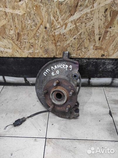 Кулак передний правый 2,0 4G63 Лансер 9