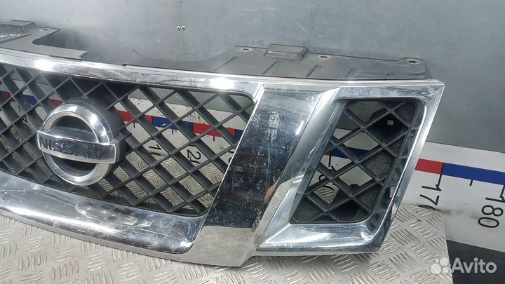 Решетка радиатора Nissan Navara