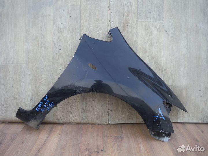 Крыло переднее правое Toyota Auris 2011