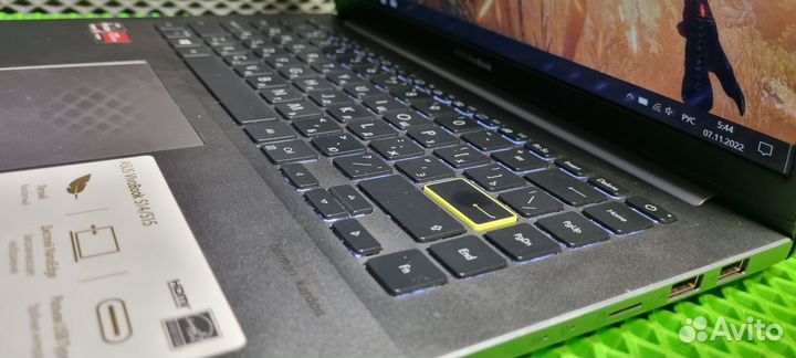 Ультрабук Asus на Ryzen 5 в металле