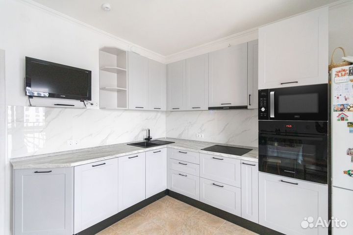 Кухня (цена за всю кухню) CN:042005