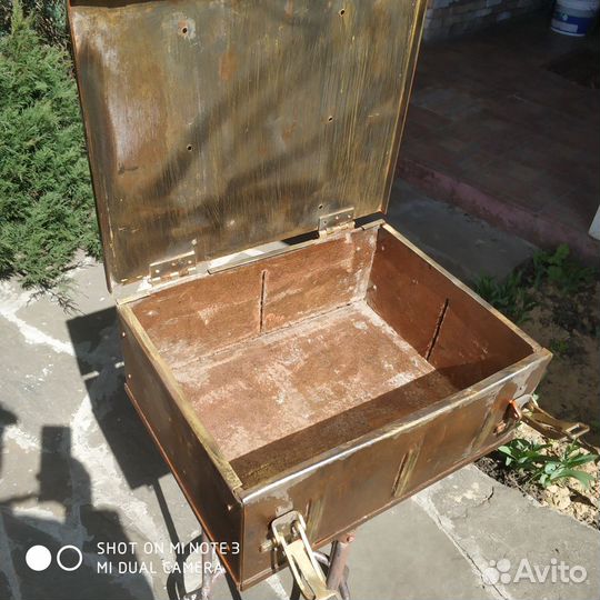 Сейф металлический (полковая касса)