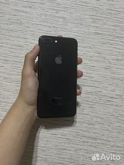 iPhone 8 Plus, 64 ГБ