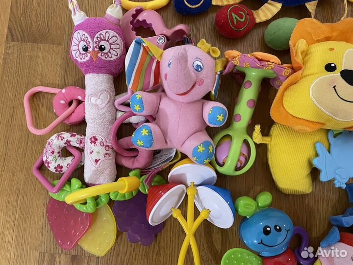 Игрушки пакетом для малыша