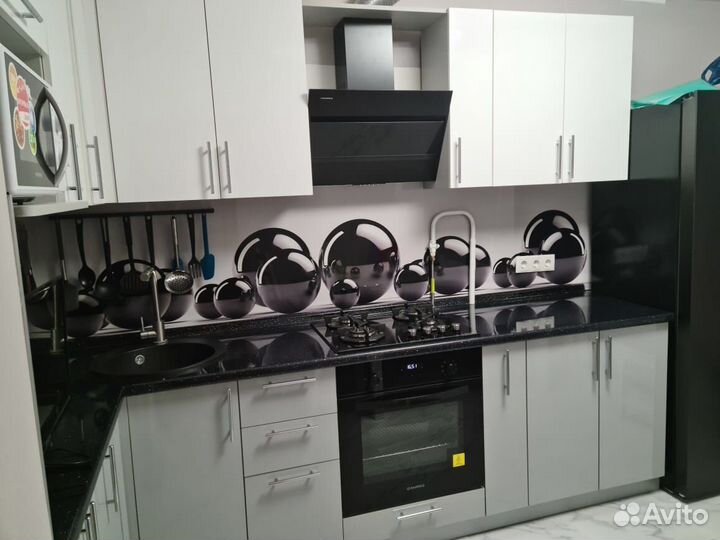 Кухонный гарнитур мойка в подарок