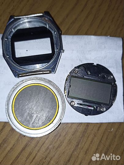 Часы электроника 52