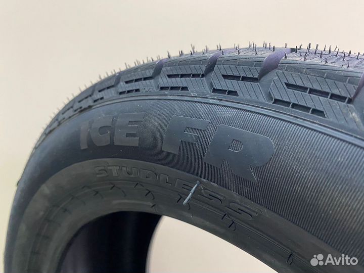 Pirelli Formula Ice FR 215/50 R17 95T