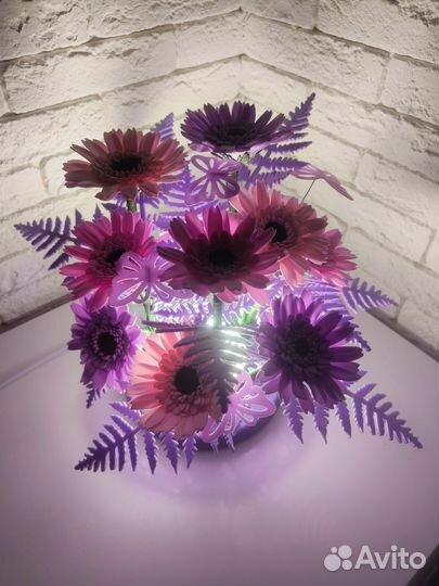 Цветы ручной работы. Светильник