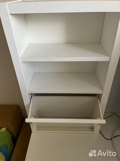 Угловой письменный стол Micke IKEA