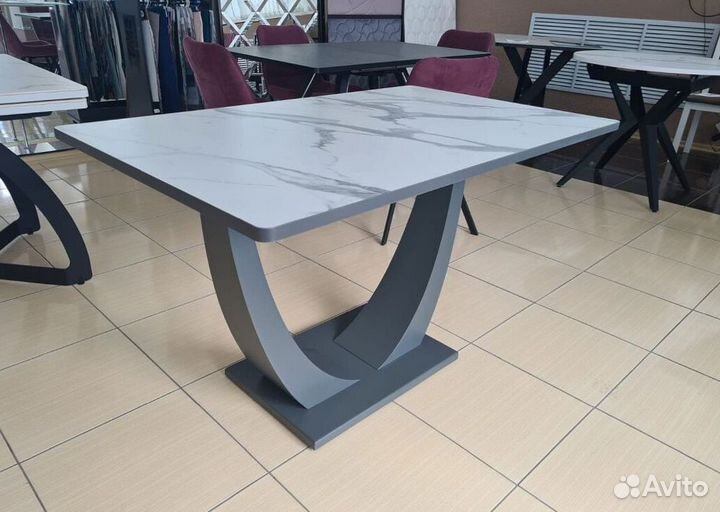 Стол повашимразмерам SVR-22244