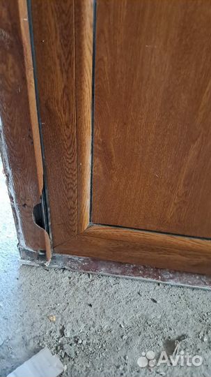 Дверь пластиковая