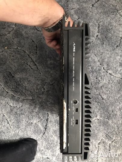 Автомобильный усилитель Alpine 3544
