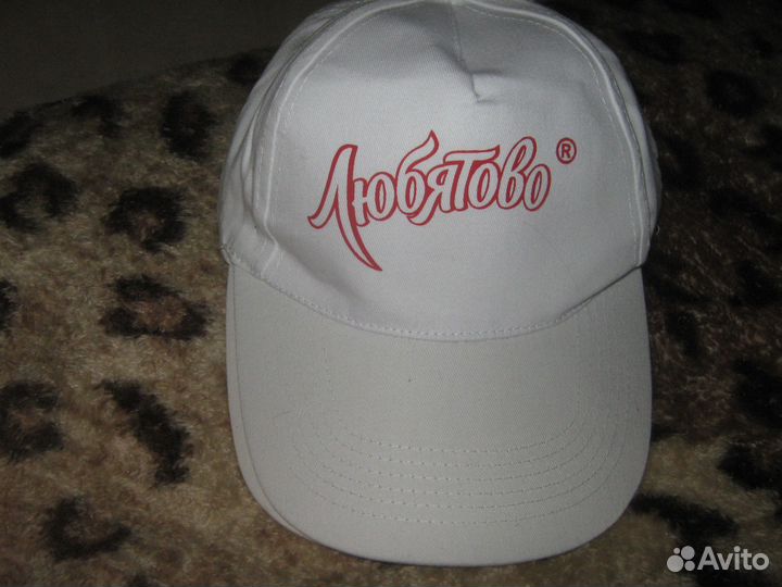 Кепки новые