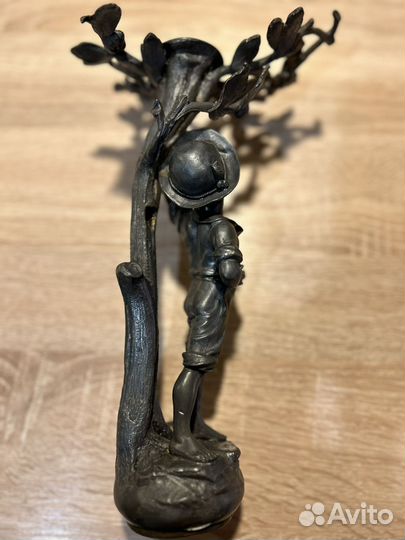 Антикварная фигурка 