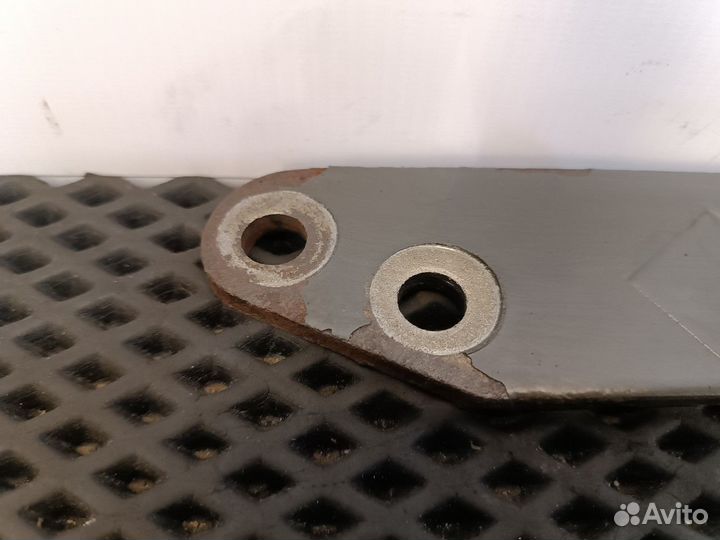 A4572230641 Проушина двигателя