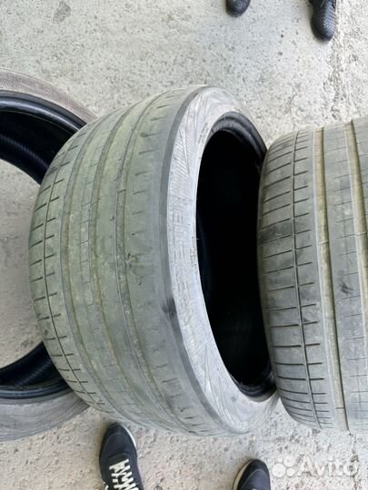 Vredestein Ultrac 295/35 R21