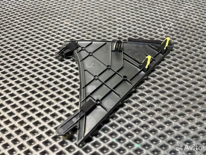 Накладка на торпедо Lexus RX350