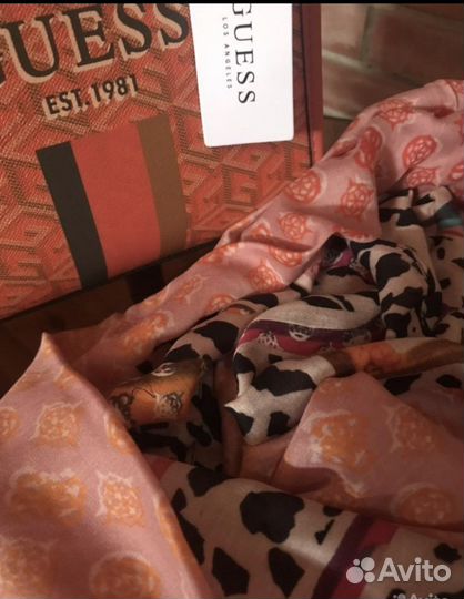 Палантин guess. Оригинал. Новый