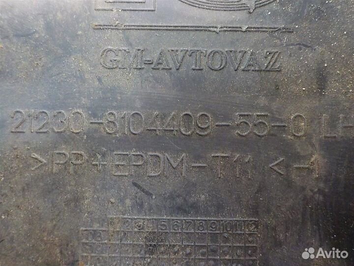 Воздуховод Chevrolet niva 2002