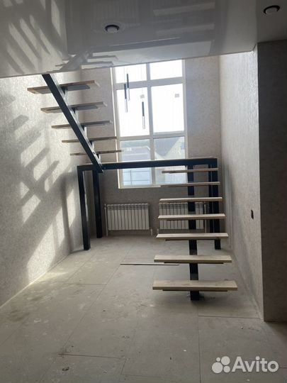 Лестница на второй этаж бу