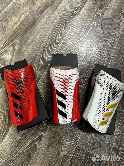 Футбольные щитки