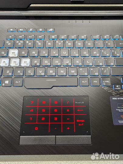 Asus ROG Strix G512LW-HN084