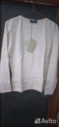 Свитер женский. Италия. Оригинал