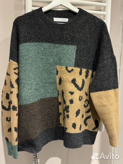 Свитер женский