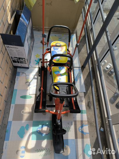 Детский снегокат с колесами