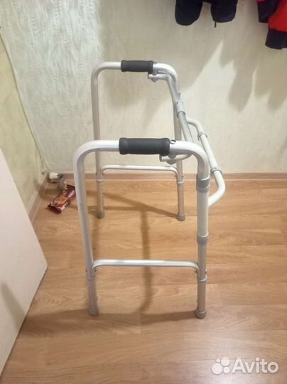 Ходунки Otronica XS305 и кресло-туалет Армед Н020В