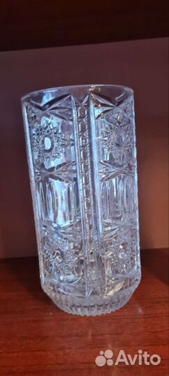 Большая хрустальная ваза