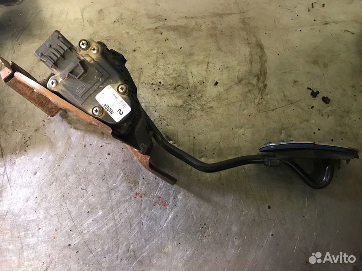 Педаль газа акселератор Nissan Primera P12