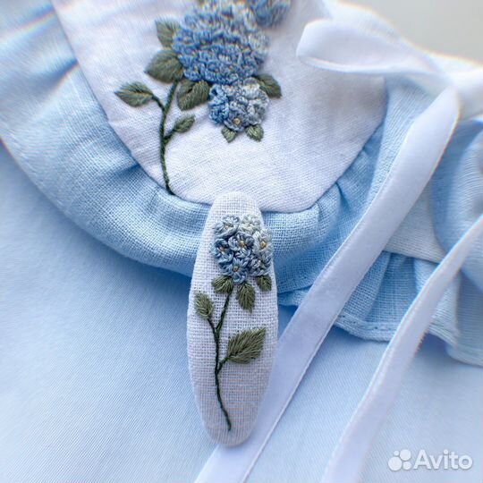 Воротничок и заколочка с вышивкой