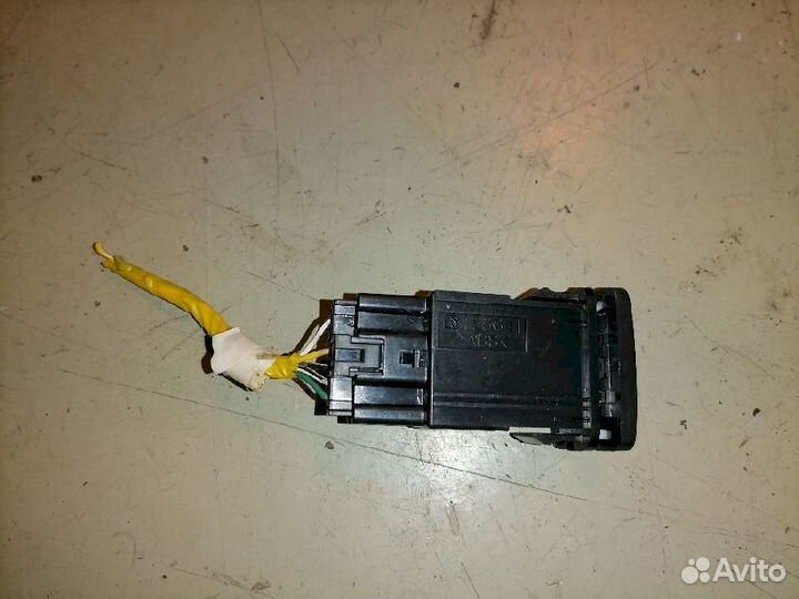 Кнопка 84480-44010 AC Toyota Ipsum ACM21