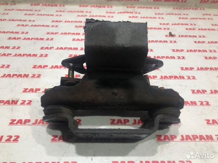 Подушка кпп Mitsubishi Pajero Sport K94 4D56 2004