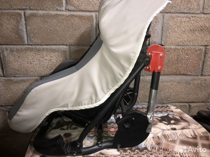 Автокресло Chicco 9-18