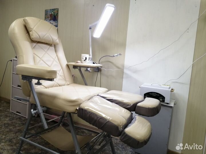 Мастер маникюра и педикюра