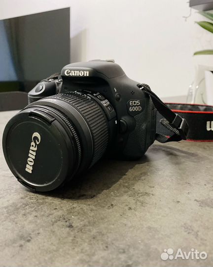 Фотоаппарат зеркальный Canon EOS 600D