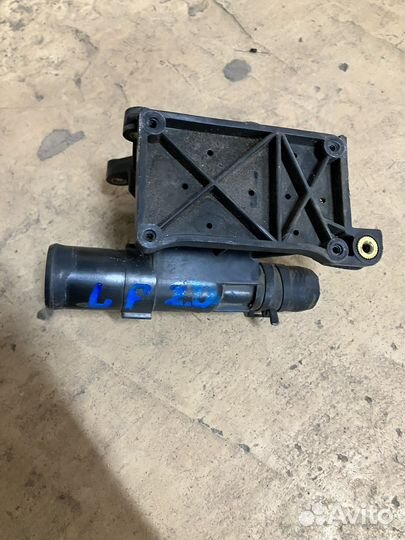 Тройник ож двигателя LF мазда